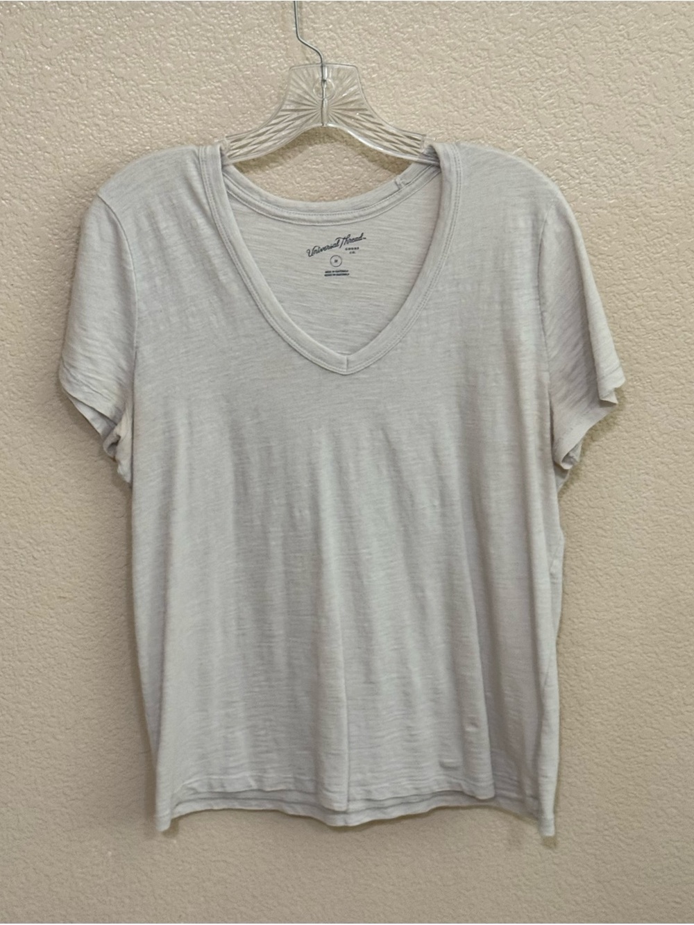 Universal Thread Women's Short-Sleeve V-Neck Tee in Bone White